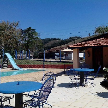 Pousada E Pesqueiro Trem Do Peixe Monte Alegre do Sul Εξωτερικό φωτογραφία
